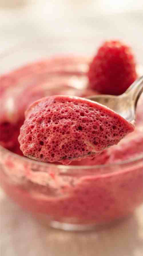 Easy Raspberry Mousse Recipe – Light, Creamy, and No-Bake Dessert with Fresh Berries