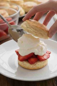 How to Make the Best Strawberry Shortcake: Easy Classic Recipe with Fresh Strawberries and Homemade Biscuits