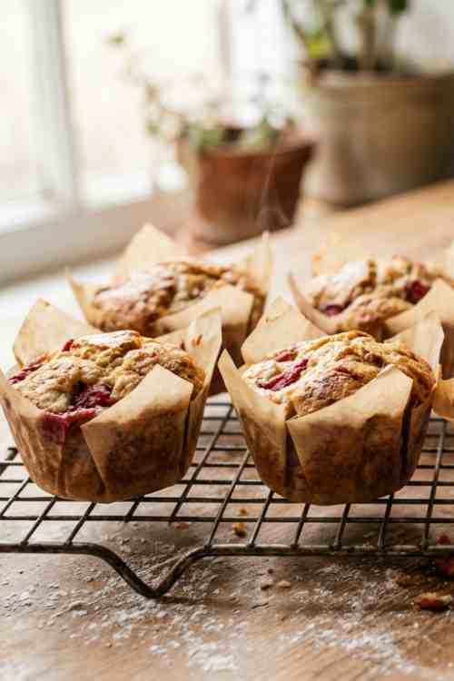 Best Strawberry Muffins Recipe – Fluffy, Easy and Packed with Fresh Strawberries