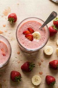 Easy Strawberry Banana Smoothie Recipe – Creamy Smoothie in 5 Minutes
