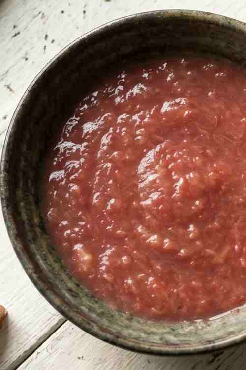 Sweet and Tangy Homemade Rhubarb Sauce Recipe in 20 Minutes