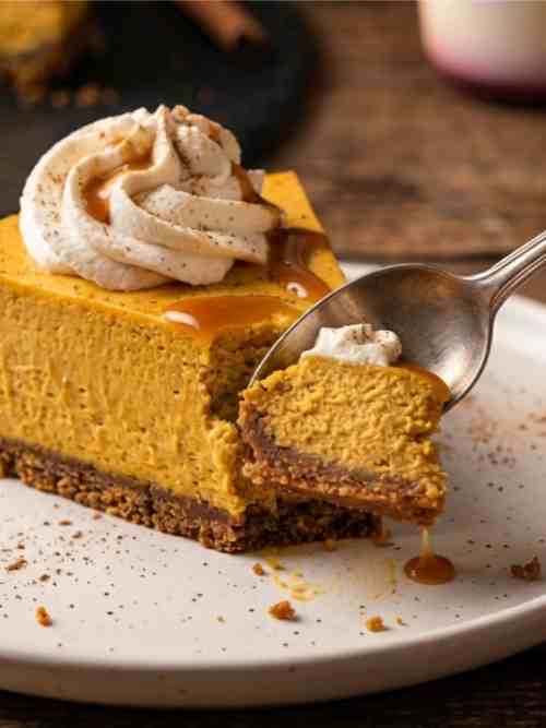 No Bake Pumpkin Cheesecake Recipe (Easy + Creamy!)