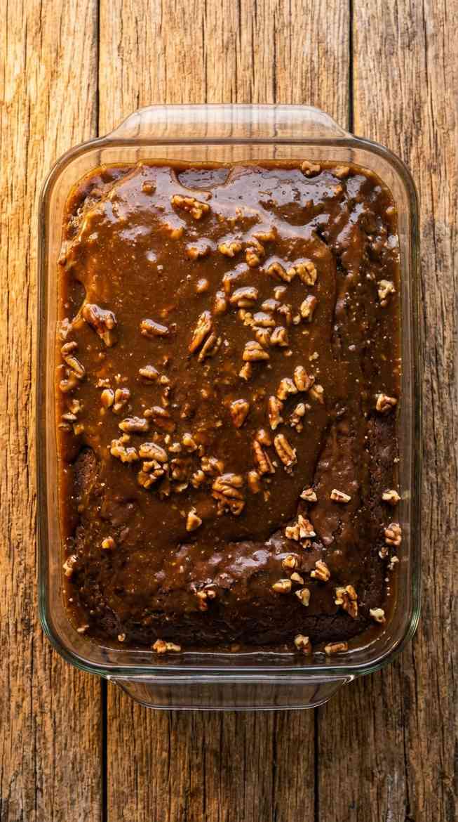 pecan-pie-brownies-process-step-5-fully-topped