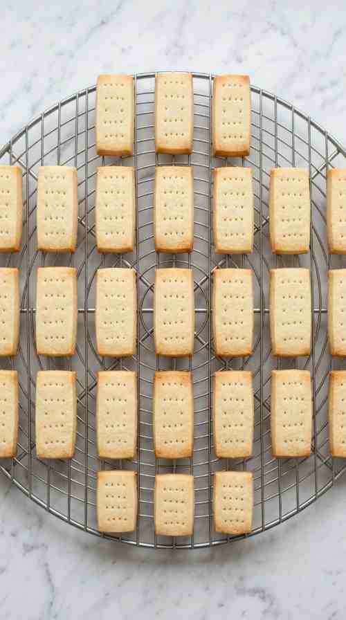 scottish-shortbread-cookies-cooling-rack