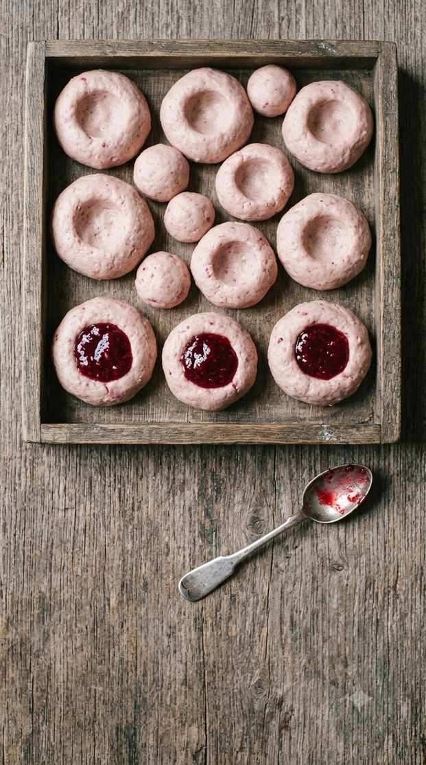 strawberry-thumbprint-cookies-process-5-roll-and-fill