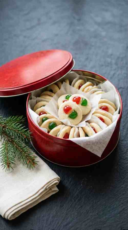 whipped-shortbread-cookies-gift-box
